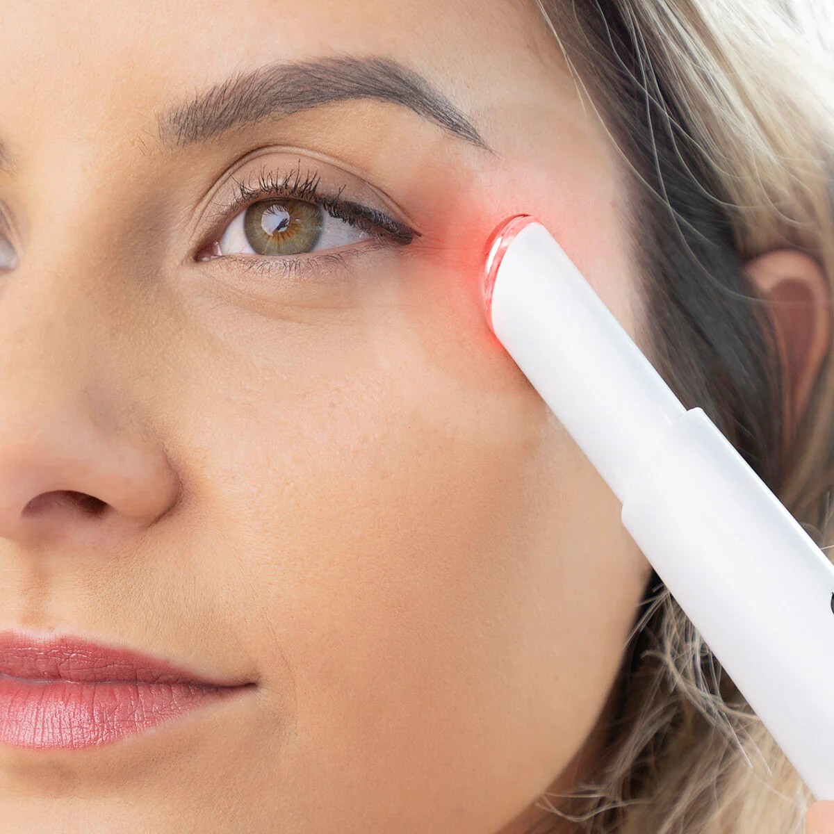Celestia Eyes™: Dispositivo 3 en 1 para rejuvenecer tu mirada con tecnología real